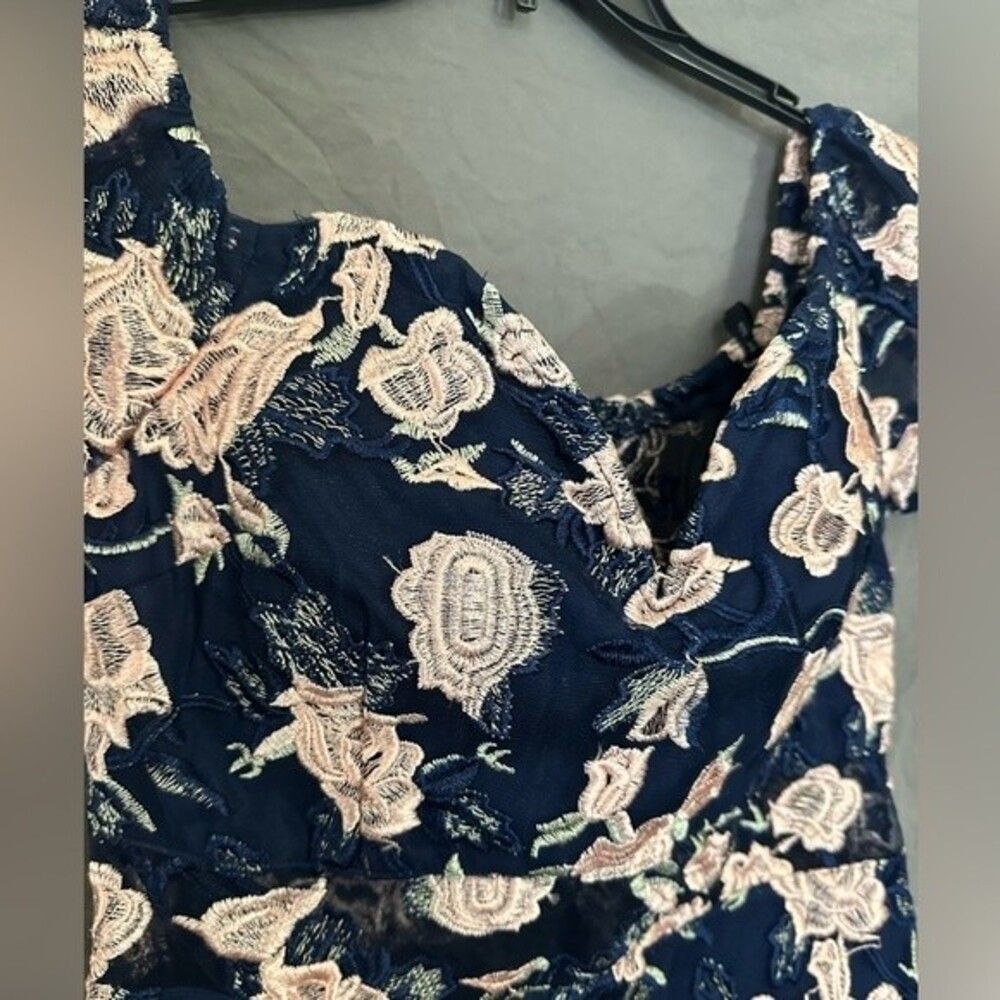 Soieblu Navy & Ivory Floral Off-The-Shoulder Ruched Mini Dress - Large NWT - Picture 3 of 5